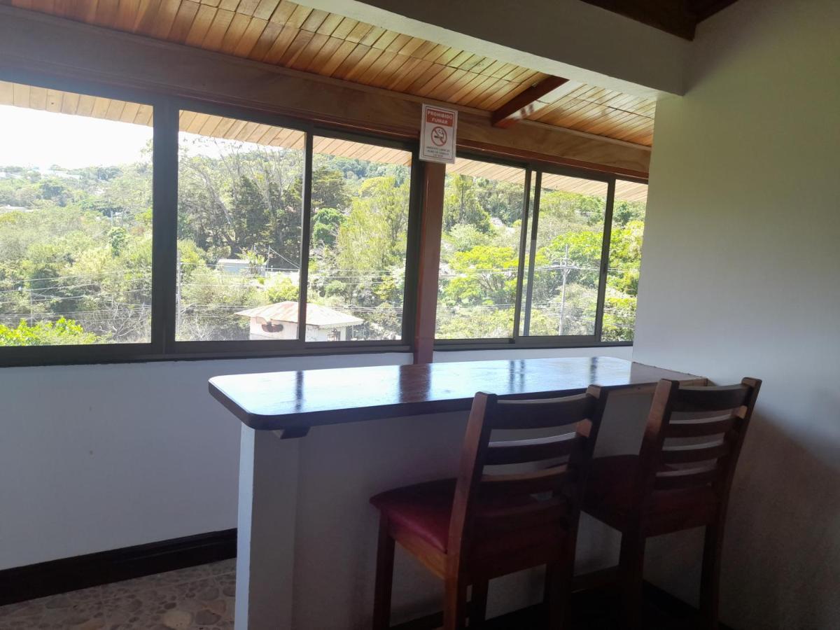 Alisson Hotel Y Restaurant Monteverde Ngoại thất bức ảnh