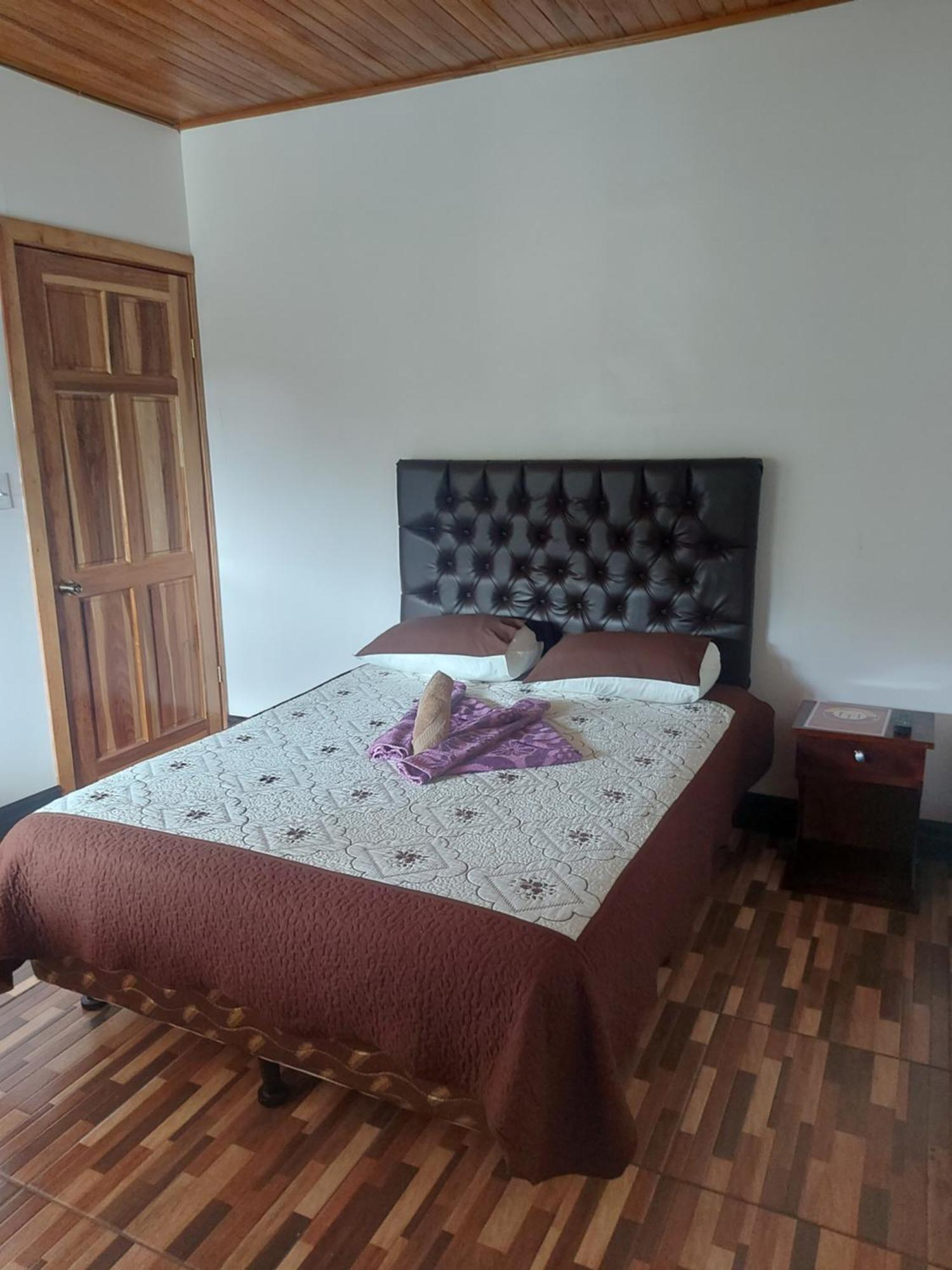 Alisson Hotel Y Restaurant Monteverde Ngoại thất bức ảnh