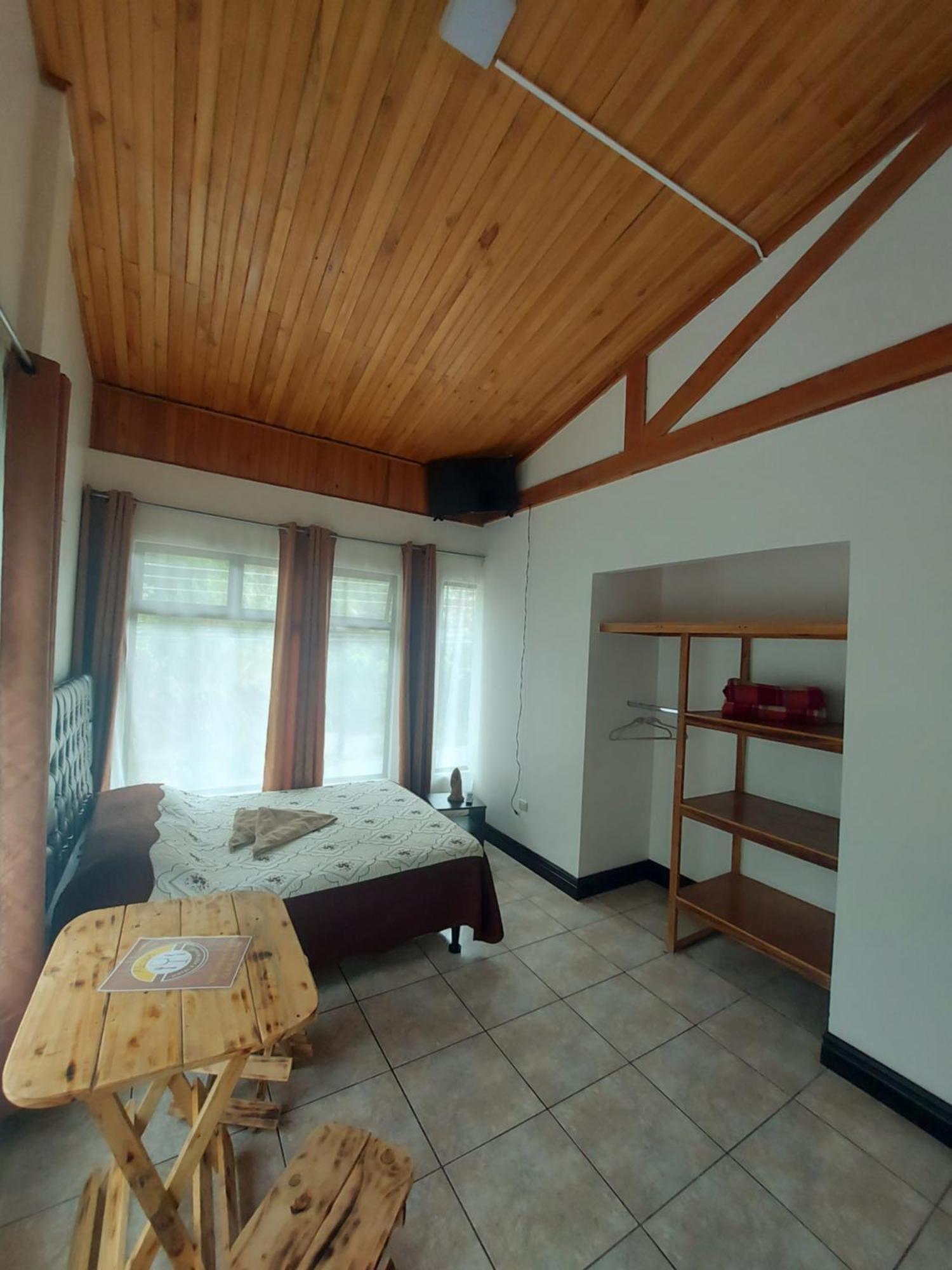 Alisson Hotel Y Restaurant Monteverde Phòng bức ảnh