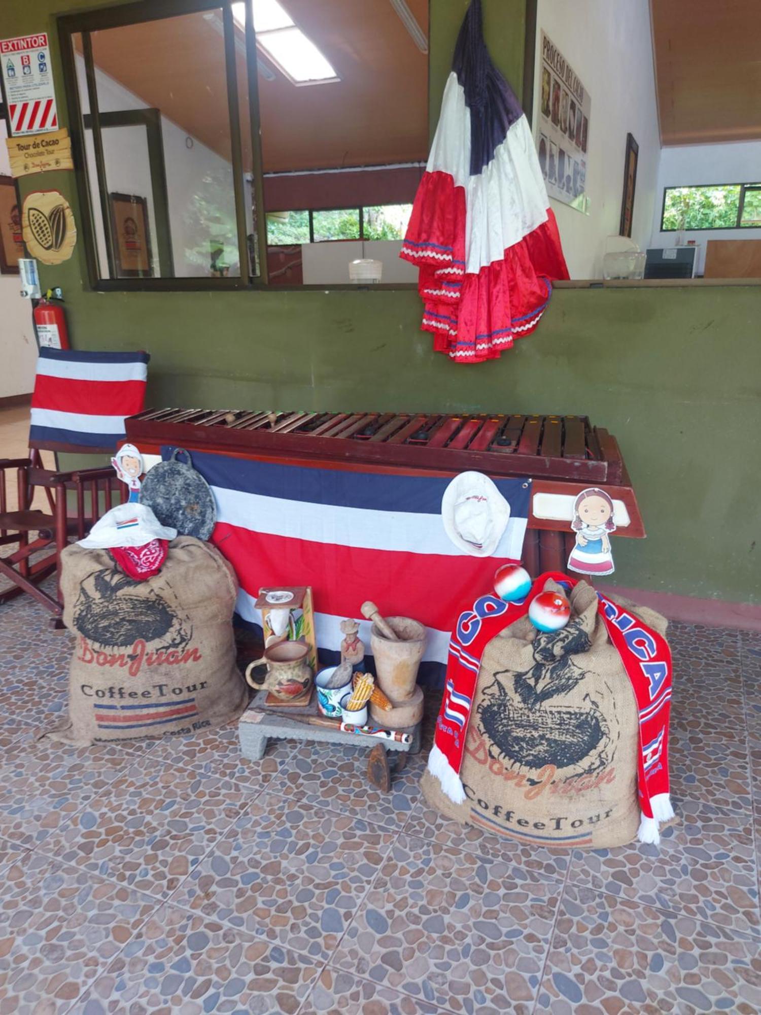 Alisson Hotel Y Restaurant Monteverde Ngoại thất bức ảnh